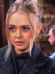 ફনট soapce ral.com WHICH OF OF THESE CHARACTERS WOULD YOU LIKE tO SEE MAKE  A COMEBACK To PORT PORT CHARLES? A B LUCKY SPENCER BRENDA BARRETT C D  HAYDEN BARNES NIKOLAS CASSADINE