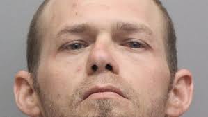 Gheens resident accused of slashing tire