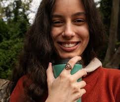 Η αγαπημένη ηθοποιός είχε πρωταγωνιστήσει στη σειρά του σκαϊ, 8 λέξεις, υποδυόμενη τη νόνα.την τραγική είδηση. Pe8ane H 25xronh H8opoios Orsalia Rogka Lifo