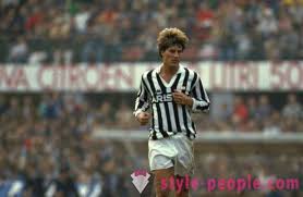 Gambar keren pemain sepak bola terbaik download now gambar keren pem. Pemain Bola Sepak Michael Laudrup Biografi Keluarga Dan Gambar