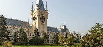 1926, de catre regele ferdinand al romaniei constructia palatului a durat doua decenii. InformaÈ›ii Generale Palatul Culturii Iasi