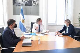 Desde este lunes se limitaron a 10 personas los deportes colectivos al aire libre. Restricciones Por El Coronavirus La Ciudad Y La Provincia De Buenos Aires Debaten Las Nuevas Medidas Antes De La Reunion Con La Nacion La Nacion