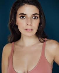 Nina Bloom's Instagram, Twitter & Facebook