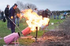 We regularly add new gif animations about and. Carbidschieten Wordt Het Nieuwe Vuurwerk Deze Jaarwisseling Wekelijks Verkopen We 50 Kilo Zeeuws Nieuws Pzc Nl