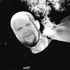 Hello everyone, I just wanted to share some results of a photoshoot i had ,  some time ago. I know it is not real viking, but with a twist and some  fantasy.