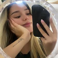 Angie Pedraza (@AngiePedraza29)