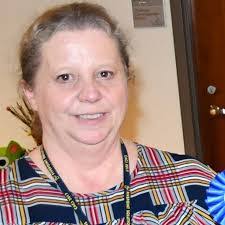 Lindsay Mobley's Instagram, Twitter & Facebook