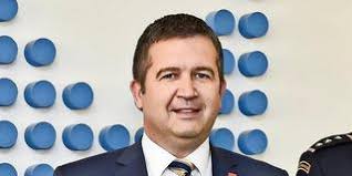 Předseda @cssd, ministr vnitra | czech interior minister | leader of the czech social democratic party | twuko. Deutscher Ngo Mitarbeiter Aus Syrischer Haft Entlassen