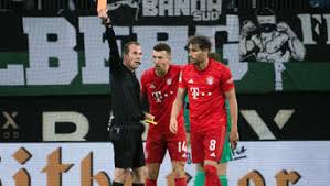 April 1971, wurde in der bundesliga die erste rote vergeben. Bundesliga Revolution Durch Kuriose Regel Anderung Hagelt Es Bald Rote Karten Fussball