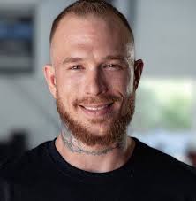 What are some good tattoo artists or studios in Somerset, KY?