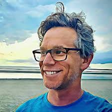 Amanda Farber's Instagram, Twitter & Facebook