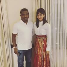 He retired from test cricket in 2010. Madhimalar Ramamurthy Muttiah Muralitharan Wife Wiki Biography Age Family Images And More Wikimylinks