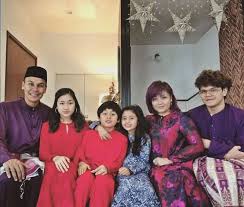 His fiancee is milia mohammed. Pindah Ke Uk Untuk Pendidikan Terbaik Anak Autisme Pengorbanan Edry Abdul Halim Isteri Jadi Inspirasi