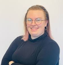 Abbie Gates's Instagram, Twitter & Facebook