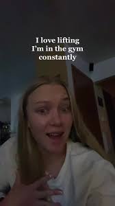 This is my second tik tok about deadlifts in a row… #liftingtok #gymtok  #fitness #gymobsessed #gymrat #urfavblondegymrat #fitnessstuff #liftingtime