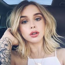 Her hair isn't very visible in most pictures and my hair isn't as long as hers but i want it close. Pin On Acacia Brinley