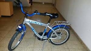 Kinderfahrrad 16 Zoll Polizei Fahrrad In 2432 Schwadorf Fur 35 00 Zum Verkauf Shpock At