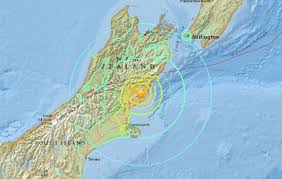 El centro de alerta de tsunamis estadounidense emitió avisos por posibles maremotos en guam, nueva zelanda, las islas cook y hawái. Un Tsunami Golpea Nueva Zelanda Tras Un Terremoto De 7 8 Grados