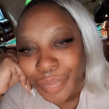 one of my clients came in for acrylic infills around 2 weeks ago and has  just messaged me saying that they got chipped and loose (assuming she means  they started lifting) does