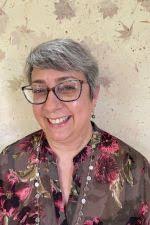 Sonia Stratton's Instagram, Twitter & Facebook