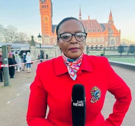 SABC's Sophie Mokoena signs off after 31 years! #SABC #Reporter Full story in the comments