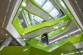 #адымнар #школа #шаймиев большой образовательный проект включает в себя ещё и билингвальную школу на улице. Lestnica V Shajmievskoj Shkole Adymnar Kazan Kuda Pojti