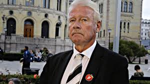 Hagen was born on may 6, 1944 in oslo, norway as carl ivar hagen. Dn Frp Vil Gi Carl I Hagen Plass I Nobelkomiteen Document