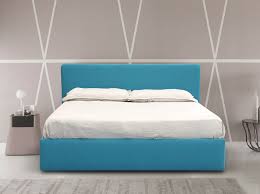 Un letto matrimoniale standard ha un materasso lungo 200 cm e largo 135 cm. Vittoria Letto Imbottito Con Contenitore In Varie Misure