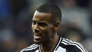 Aston Villa x Newcastle: Clima tenso e transferências agitam a Premier League! - Imagen principal del artículo