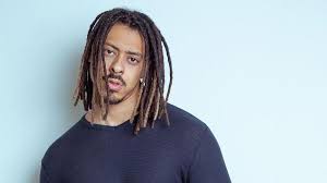 Luis Navarro: quem é o ator criticado por anunciar fim de casamento