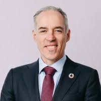 Derrick Walters's Instagram, Twitter & Facebook