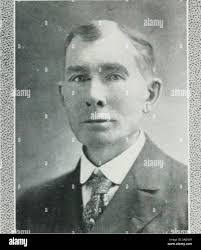 Gordon Casselman's Instagram, Twitter & Facebook