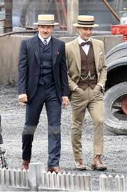 Maquillage années 20gatsby coiffure et costume. Les Costumes Du Film Gatsby Le Magnifique Costume Des Annees 1920 Costume Annees 20 Costume Homme Annees Folles