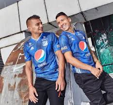 Millonarios, was initially created in 1937 by students from the colegio mayor de san bartolomé. Vetement De Foot 2021 Maillot Millonarios Fc 2019 Domicile