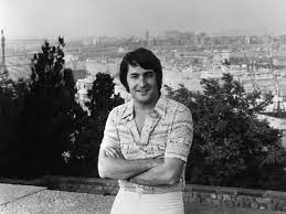 Las últimas ejecuciones del franquismo se produjeron el 27 de septiembre de 1975 en las poblaciones españolas de hoyo de manzanares (), barcelona y burgos, siendo ejecutadas por fusilamiento cinco personas: Como Fue La Partida De Nino Bravo Y Cuantos Anos Tendria En 2021 Mdz Online
