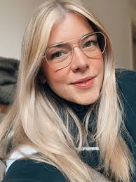 Amber Gaughan's Instagram, Twitter & Facebook