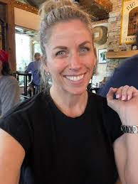 Sara Feinstein's Instagram, Twitter & Facebook