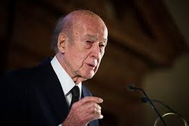 20e président de la république française, valéry giscard d'estaing est décédé à l'âge de 94 ans, ce mercredi 2 décembre 2020. E7zpwntnvcychm