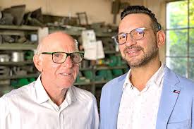 Nachdem söhmelioglu 2014 seinen meister in metallbau gemacht hatte, nannte er seine firma von es montageservice in es metallbau um. Startseite Metallverarbeitung Steeve Moglich