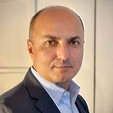 Dr. Stefan Frent enjoying his prize for his OSA study offered by  @revistapneumo, with thanks to Prof. Stephen Spiro.