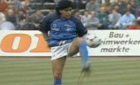 Rb 11 february 1982 (aged 36) sampdoria: Video Bayern Napoli 2 2 19 Aprile 1989 Maradona Show Il Riscaldamento Piu Famoso Del Mondo