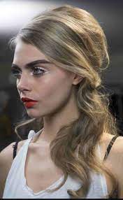 Half Up Beehive Style Jpg 462 750 Pixels Catwalk Hair Runway Hair Fashion Week Hair