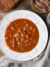 Φασολάδα στη χύτρα ταχύτητας