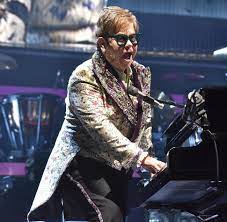 The official website of elton john, featuring tour dates, stories, interviews, pictures, exclusive merch and more. Elton John Er Verabschiedet Sich Mit Der Ihm Eigenen Masslosigkeit Welt