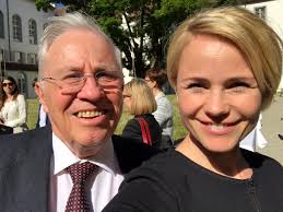 28,179 likes · 904 talking about this. Natalie Rickli Ø¹ÙÙ ØªÙÙØªØ± Fraktionsausflug Der Svp Besuch Der Musikinsel Rheinau Grosszugig Unterstutzt Von Christoph Blocher