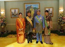 Tengku abdullah ibni sultan ahmad shah born on 30 july 1959 in pekan pahang is the tengku mahkota crown prince and the pemangku raja regent of pahang. Adinda Kepada Sultan Pahang Tengku Ariff Bendahara Pahang Telah Mangkat Kaki Share