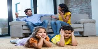 Berikut ini beberapa masalah rumah tangga setelah menikah dan cara yang bisa ibu tempuh untuk menjaga hubungan pernikahan tetap baik dengan pasangan salah satu masalah rumah tangga terbesar setelah menikah adalah membiarkan teknologi mengganggu hubungan ibu dan pasangan. Masalah Dalam Rumah Tangga Yang Sering Terjadi Solusinya