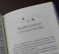 As Estrelas Sempre Brilham Acima das Nuvens Escuras