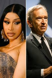 For his ANTIS/HATERS/BASHERS #KILLINITJIMIN 😉