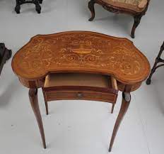 Antique metal kitchen tables expandshare appendicitis symptoms. An Edwardian Mahogany And Satinwood Marquetry Inlaid Kidney Shaped Side Table 566062 Sellingantiques Co Uk